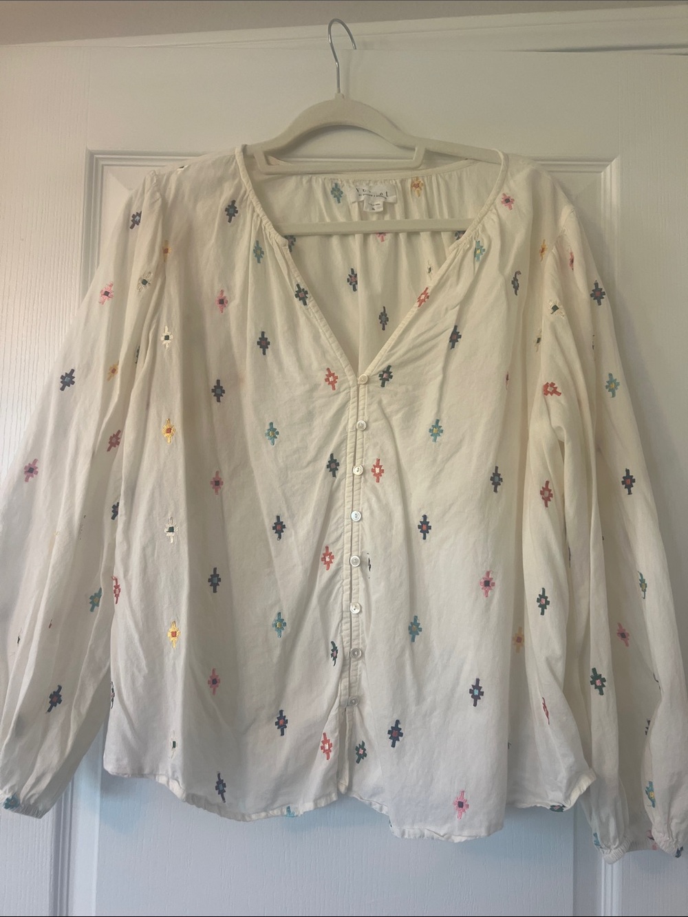 Like New Velvet by Graham & Spencer Cream Embroidered Button-Down Blouse size XL